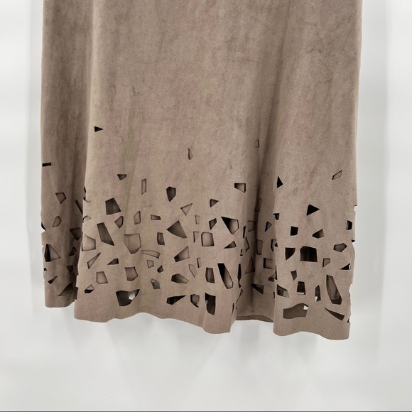 🎉HP🎉 Elie Tahari Coffee Brown Suede Laser Cut Dress - size 14 - Picture 8 of 14